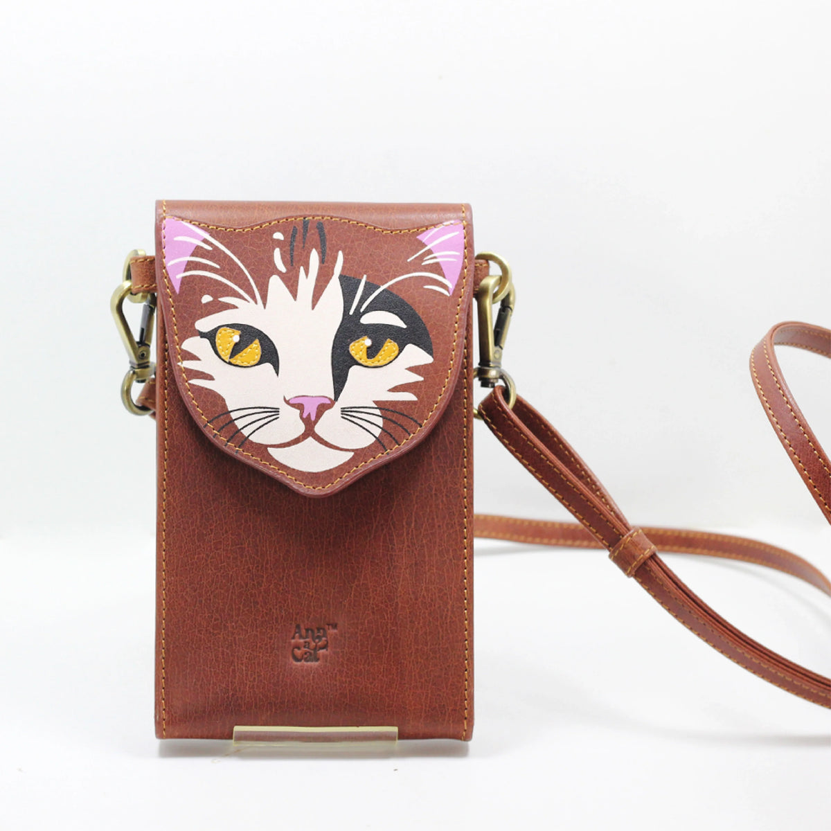AnnaCat handcrafted leather bags collection