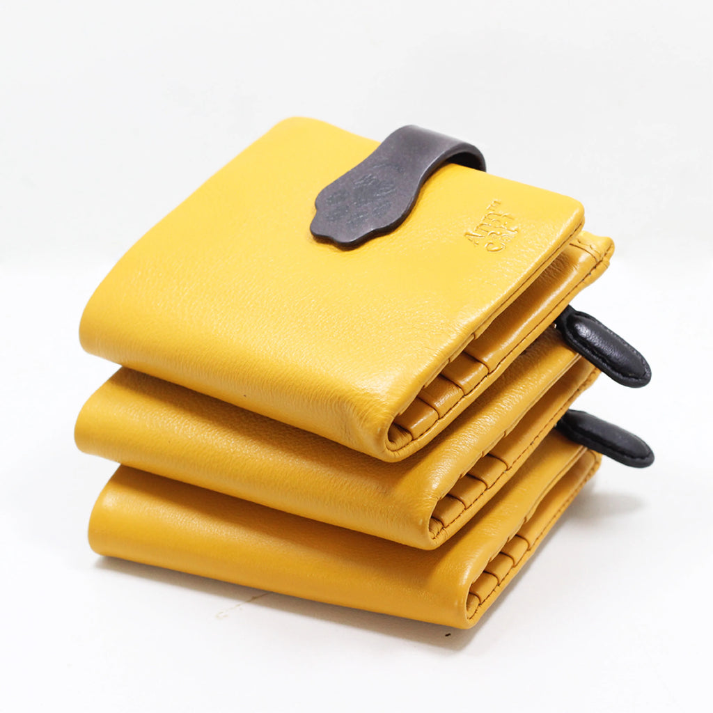Paw Keeper yellow cat wallet — interior detail