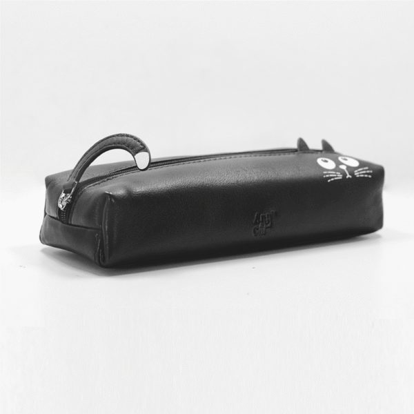 Leather Bag 02 Heads and Tails
